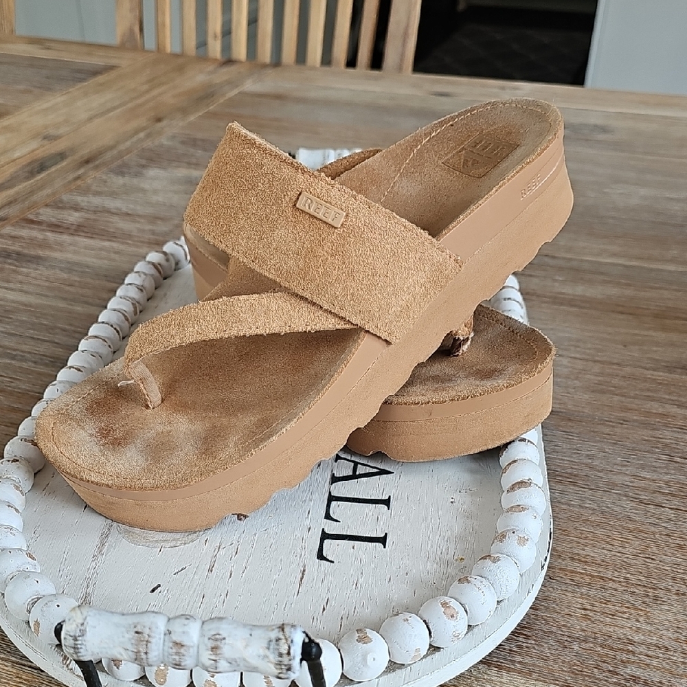 Reef Women's Tan Sandals